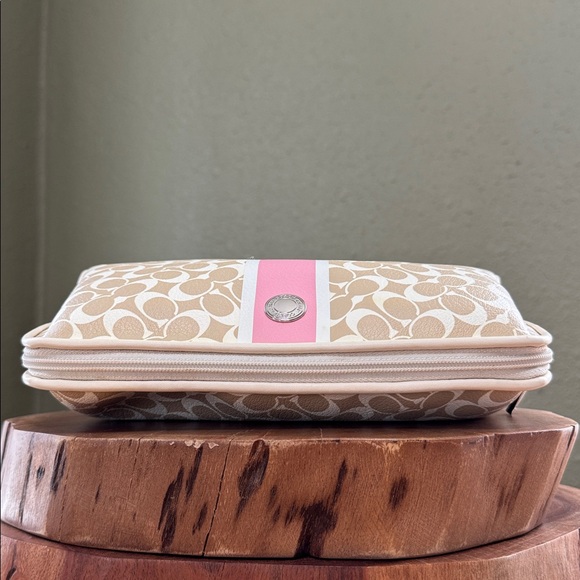 COACH CHELSEA HERITAGE X-LARGE COSMETIC CASE - Picture 7 of 10